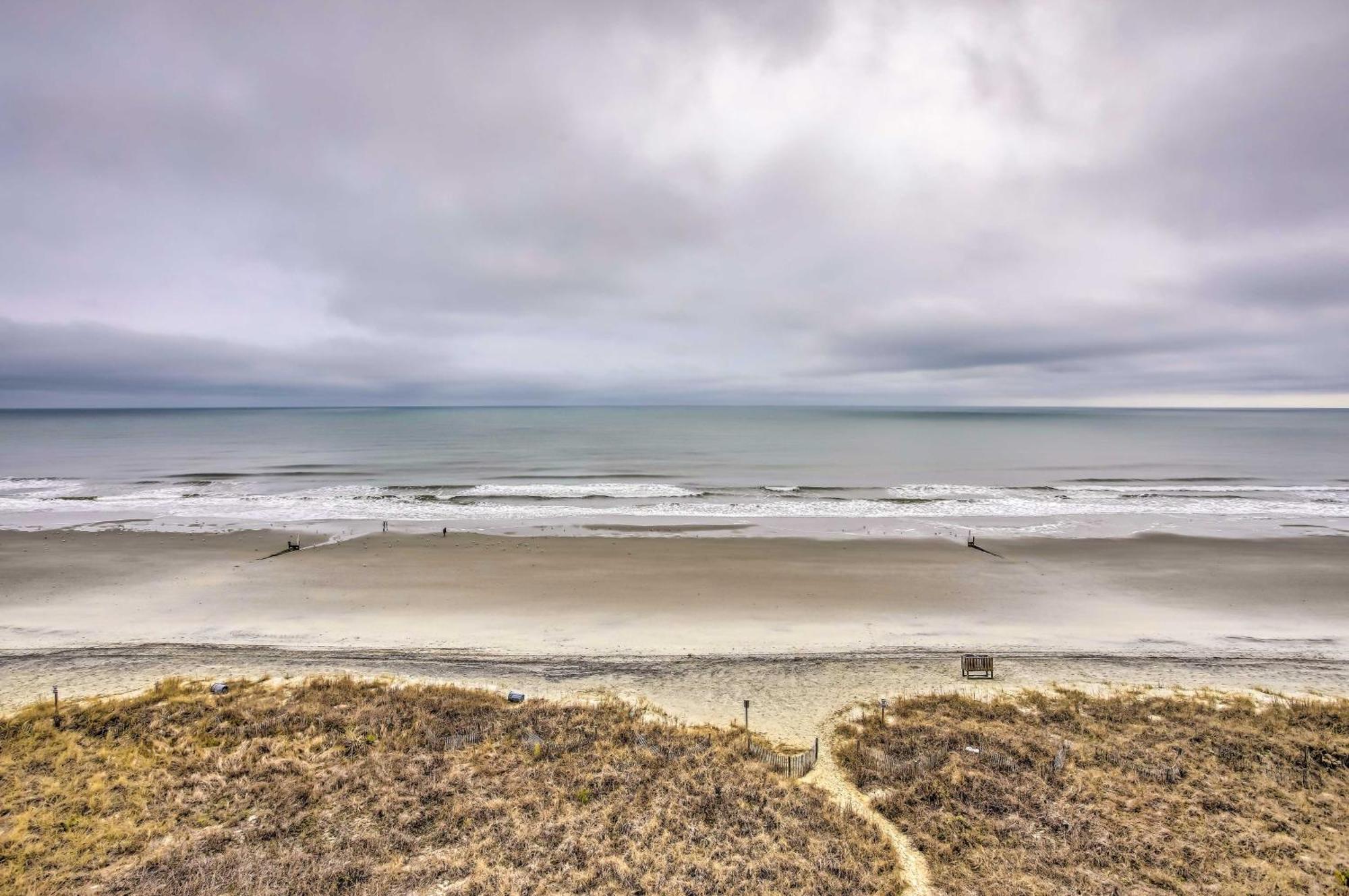 Oceanfront North Myrtle Beach Condo With Indoor Pool 외부 사진