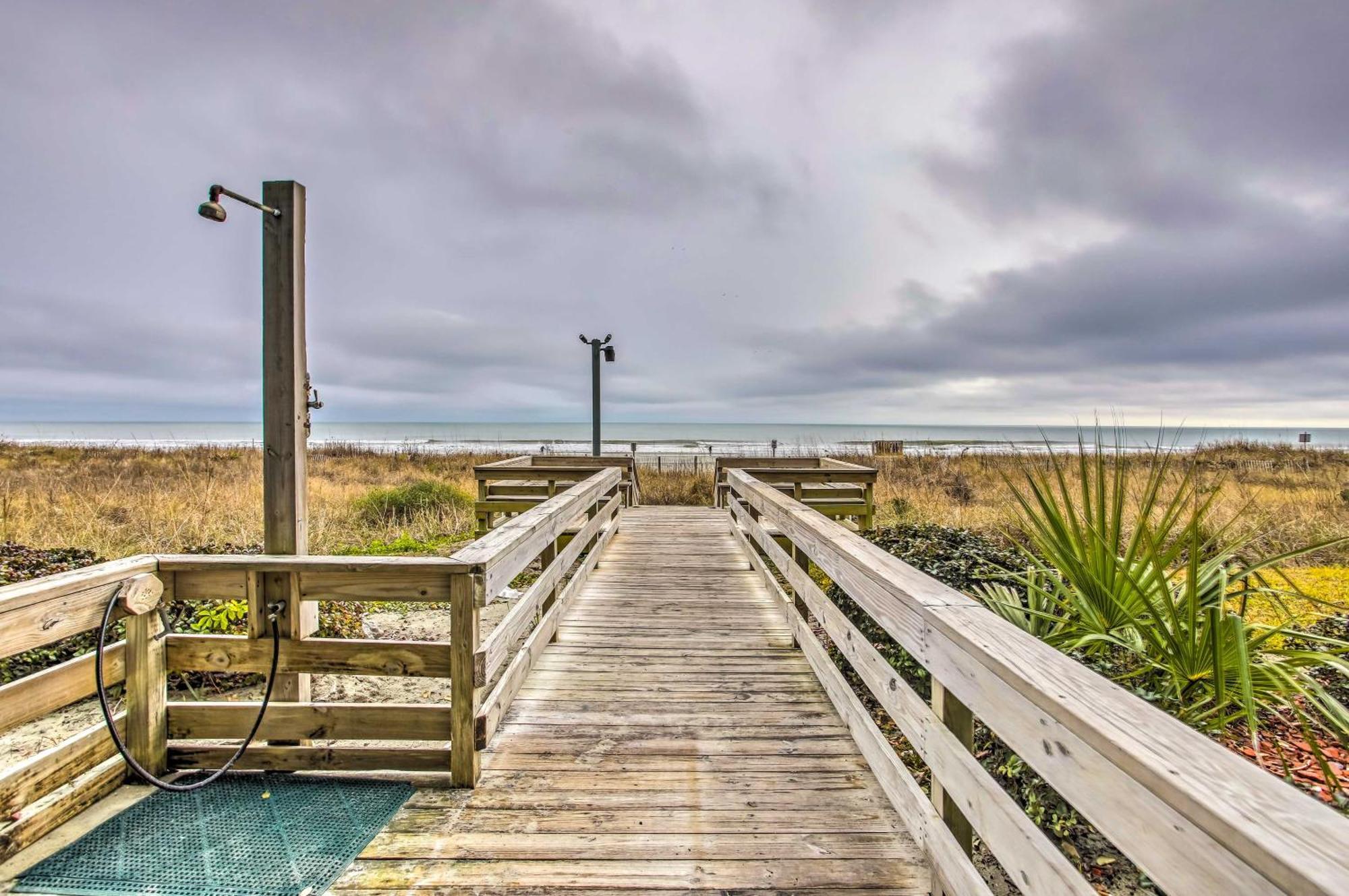 Oceanfront North Myrtle Beach Condo With Indoor Pool 외부 사진